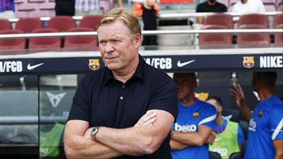 ليس تشافي.. برشلونة يُحدد بديلا مفاجئا للهولندي كومان