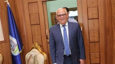 محافظ بورسعيد يشارك في اجتماع مجلس إدارة الجامعة