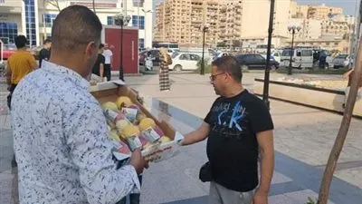 سوق بازار بورسعيد الجديد يستقبل الزوار بأطباق الفاكهة (صور)