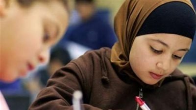 عالم أزهري يكشف مخاطر حجاب الصغيرات قبل البلوغ 