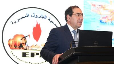 اليوم.. وزير البترول يفتتح عددا من المشروعات بالسويس