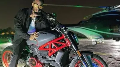 محمد رمضان ينشر صور من قصر الشيخ سلطان بن خليفة بن زايد