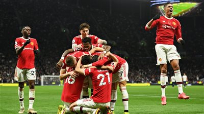 رونالدو يقود مانشستر يونايتد لسحق توتنهام في البريميرليج