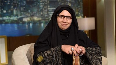 شبيهة عبلة كامل: بقلدها من سن ١٣ سنة.. والناس بتتصور معايا في المترو