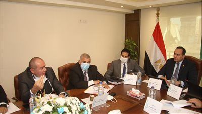 لدورهم في مكافحة كورونا.. صرف مكافأة مالية للعاملين بالرعاية الصحية 