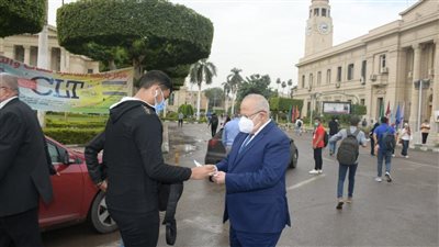 زيادة مركز رئيسي بجامعة القاهرة لتطعيم الطلاب