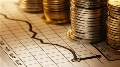 خبير اقتصادي يكشف سبب الموجة الحالية لتضخم الأسعار عالميًا (فيديو)