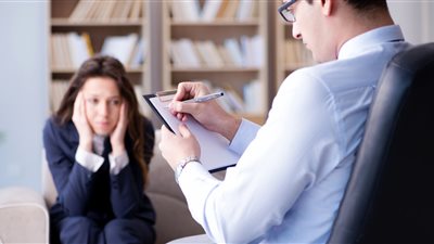 طلب إحاطة بشأن غلق قسم الأمراض النفسية للنساء بمستشفى الفيوم العام