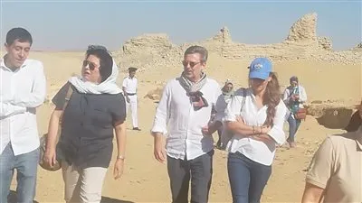 السفير الإيطالي يزور مناطق آثار الفيوم وموقع عمل البعثة بديمية السباع (صور)