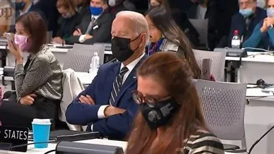 بايدن يتعرض لموقف محرج خلال قمة المناخ في جلاسكو 