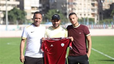 ياسر رضوان يقود تدريبات النصر استعدادا للمريخ 