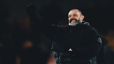 رسميا.. توتنهام يعلن إقالة مدربه سانتو