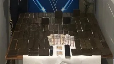 ضبط 100 طربة حشيش بحوزة عاطلين في الإسماعيلية 