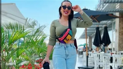 أسما شريف منير تنفي شائعة خلافها مع والدها بهذه الطريقة 