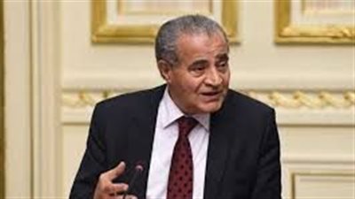 غدًا.. وزير التموين يتفقد عملية صرف السلع الجديدة بمخازن الجملة بالجيزة