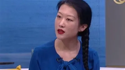 إعلامية صينية تكشف سبب دعوة بلادها لمواطنيها بتخزين الغذاء (فيديو)