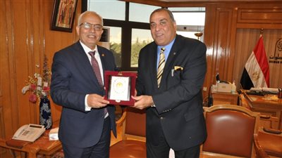 القائم بعمل رئيس جامعة حلوان: نسعى لإعداد الكوادر البشرية من المعلمين وتأهيلهم