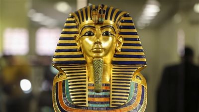 الشماع: القناع الذهبي لتوت عنخ آمون لا يشبهه.. وأصول الملك نوبية 