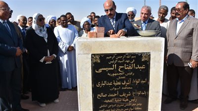 محافظ أسوان ورئيس هيئة تنمية الصعيد يدشنان أكبر مشروع استثماري للدواجن