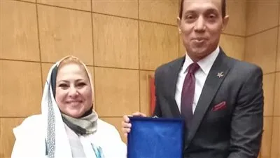 تربية عين شمس تكرم أفضل الأقسام في خدمة المجتمع وتنمية البيئة