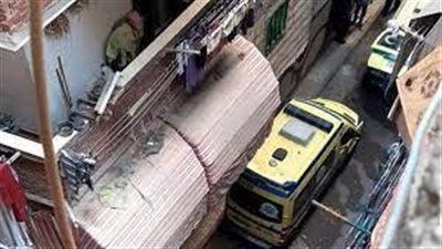  الأدلة الجنائية تعاين حادث مقتل مسن وزوجته بالإسكندرية