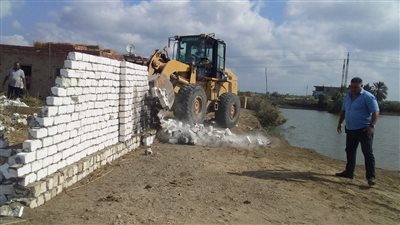 إزالة 4 حالات تعد على أملاك الدولة بإجمالي مساحة 700م جنوب بورسعيد