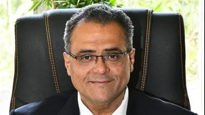 آثار عين شمس تفتتح التدريبات الميدانية للطلاب بزيارة أهرامات الجيزة وسقارة