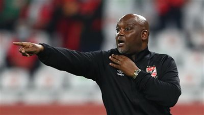 موسيماني يعطي الضوء الأخضر لرحيل خماسي الأهلي