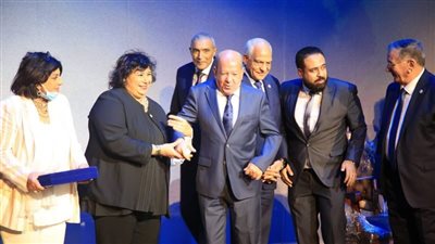 صور- وزيرة الثقافة تكرم لطفي لبيب وسهير المرشدي فى افتتاح مسرح نهاد صليحة بأكاديمية الفنون