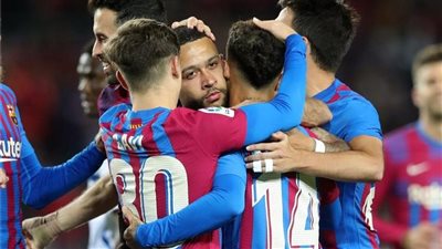 تشافي يطالب برشلونة بتجديد عقد هذا اللاعب