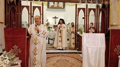 الأنبا باخوم يترأس احتفال تجديد العهد لعدد من الأزواج والزوجات