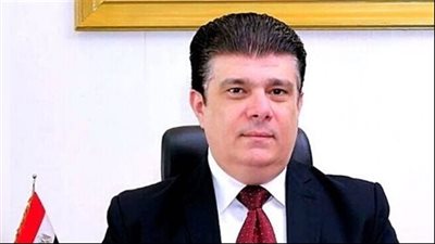 حسين زين يشيد بفريق عمل نقل مباراة الأهلي والزمالك