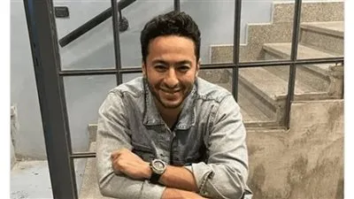 حمادة هلال يغازل جمهوره ومحبيه في أحدث ظهور له
