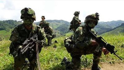 مقتل 4 عسكريين في كولومبيا في كمين نسب لمهربي مخدرات
