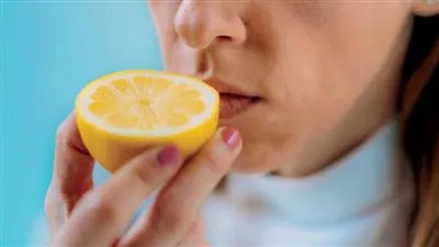 طبيب يكشف مفاجأة عن عودة حاسة الشم بعد التعافي من كورونا