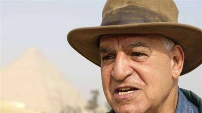 جنح أكتوبر تقضي بتغريم صحفيين وأستاذ في سبّ زاهي حواس