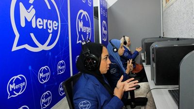 فريق تطوعي للترجمة بلغة الإشارة.. مؤسس الفريق 