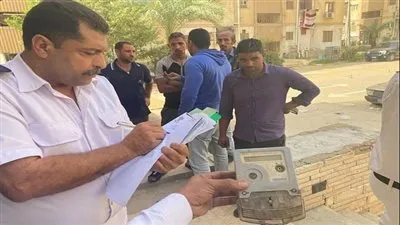 تنفيذ 65 قرار غلق وتشميع ورفع عدادات مرافق لمحال ووحدات مخالفة بالقاهرة جديدة 