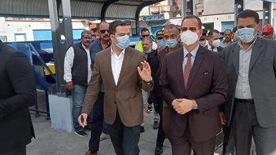 بدء تسكين المحلات داخل سوق العصر الجديد في بورسعيد (صور)