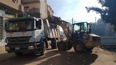 رفع ٢٢٥ طن قمامة وأتربة من شوارع المنصورة (صور) 