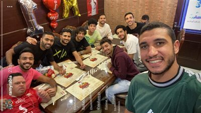  نجوم الأهلي تناولون الغداء بأحد المطاعم القاهرة عقب العودة إلى التدريبات 