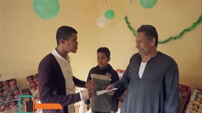 «حياة كريمة» يوفر محل خضراوات لـ«عم عادل» في سوهاج