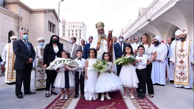 البابا تواضروس يدشن كنيستي العذراء والأنبا بيشوي بالكاتدرائية المرقسية بالعباسية