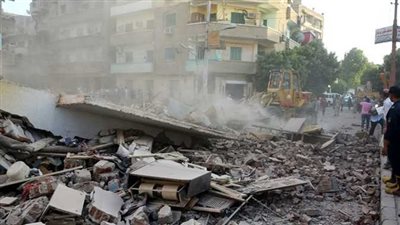 انهيار عقار مكون من 4 طوابق بروض الفرج 