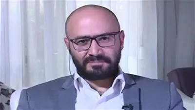 استشاري مناعة يبشر بظهور علاجات جديدة لفيروس كورونا (فيديو)