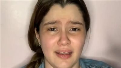 قاضي حنين حسام يطالب بعدم تصويرها في إعادة محاكمتها بـ 