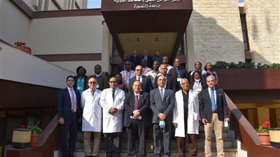 مراسم افتتاح الدورة التدريبية الدولية بمركز أمراض الكلى والمسالك البولية بجامعة المنصورة (صور)