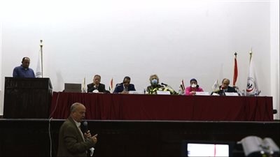 نقيب الأطباء: نطالب منذ سنوات بإقرار قانون المسؤولية الطبية