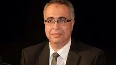 بكلمات مليئة بالحزن.. إسماعيل مختار ينعى الدكتور الراحل محمود اللوزي