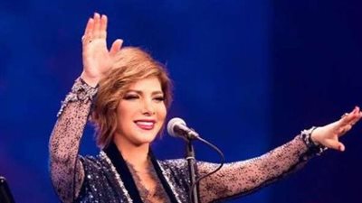 أصالة تعتذر لجمهورها بمهرجان الموسيقى العربية عن تأخيرها 
